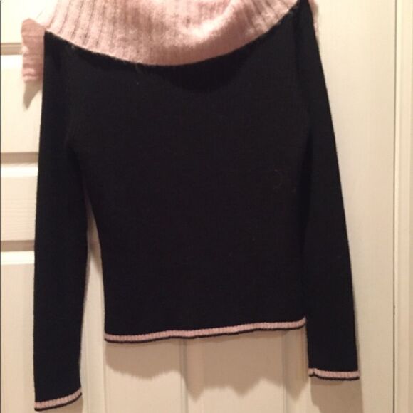 Lili Bleu Sweater   - Picture 4 of 4